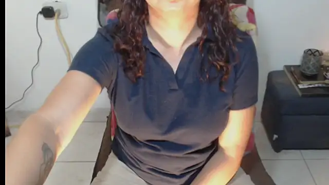 Milf Valeria online show from January 2026 05:28:02 PM