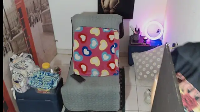 Milf Valeria online show from February 2026 03:58:02 PM