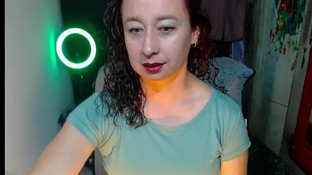 Milf Valeria online show from November 2025 02:12:01 PM