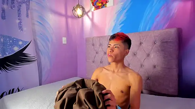 MaxiWildd online show from September 2025 12:45:01 PM