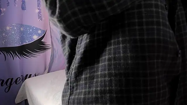 MaxiWildd online show from October 2025 12:50:02 PM