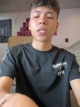 MaxiWildd online show from May 2026 01:06:01 PM