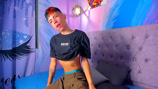 MaxiWildd online show from October 2025 01:10:02 PM