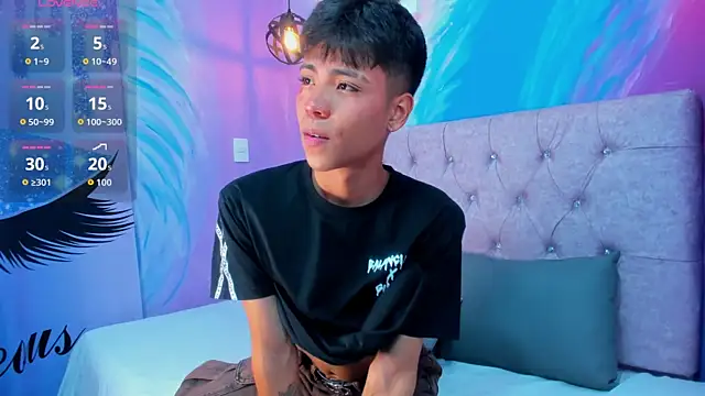 MaxiWildd online show from March 2026 01:09:02 PM