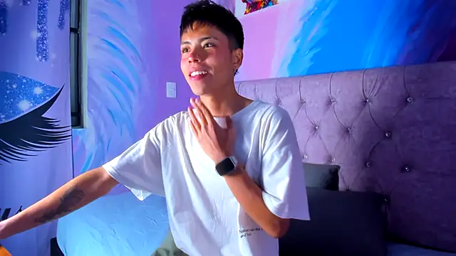 MaxiWildd online show from November 2025 01:23:01 PM