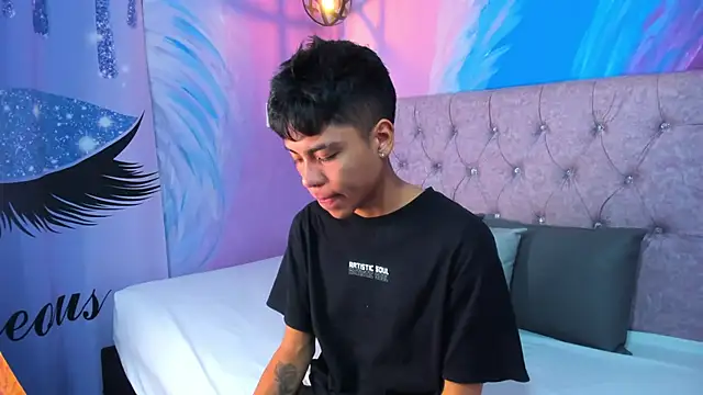 MaxiWildd online show from February 2026 01:30:01 PM