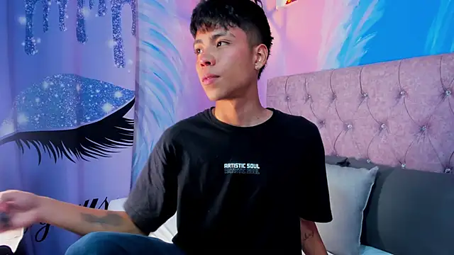 MaxiWildd online show from March 2026 08:46:02 PM