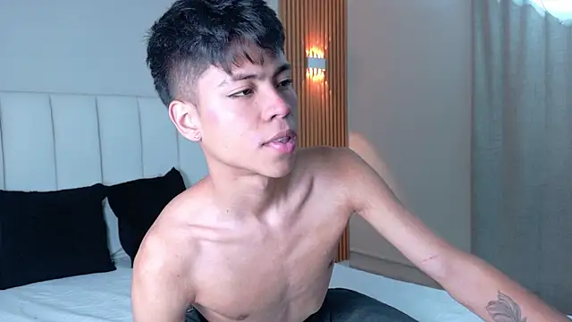 MaxiWildd online show from March 2026 01:15:02 PM