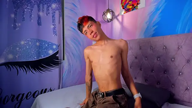 MaxiWildd online show from October 2025 01:02:01 PM