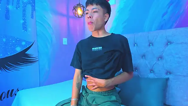 MaxiWildd online show from May 2026 12:52:01 PM