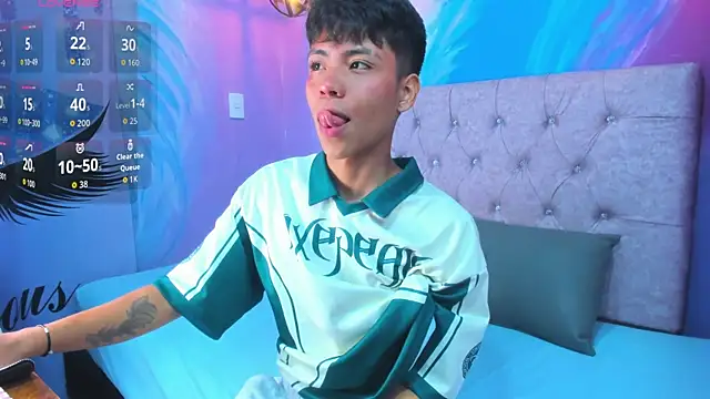 MaxiWildd online show from March 2026 06:42:02 PM