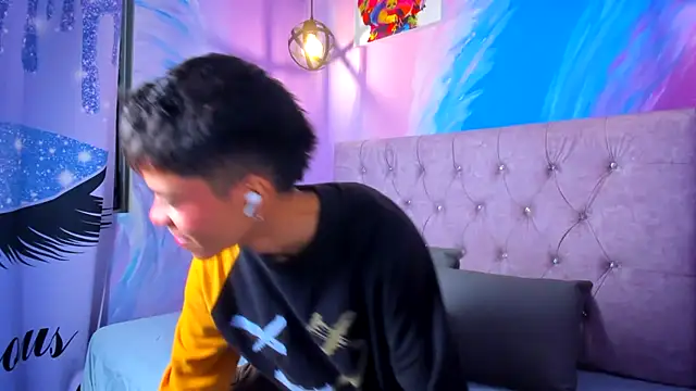 MaxiWildd online show from December 2025 12:59:02 PM