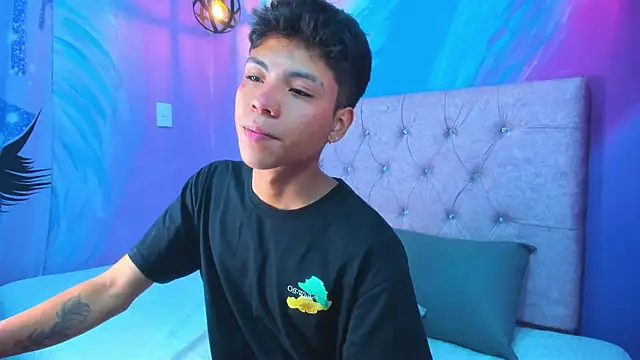MaxiWildd online show from June 2026 01:11:02 PM