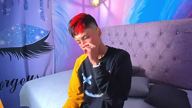 MaxiWildd online show from October 2025 01:00:01 PM