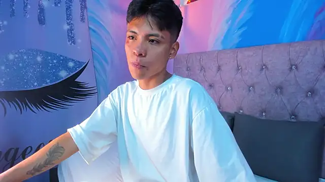 MaxiWildd online show from March 2026 12:55:01 PM