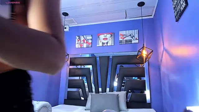 anne-brown13 online show from November 2025 04:46:01 PM