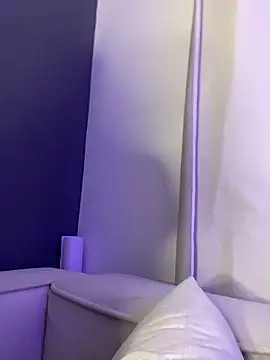 Kyleighc online show from October 2025 11:17:02 PM
