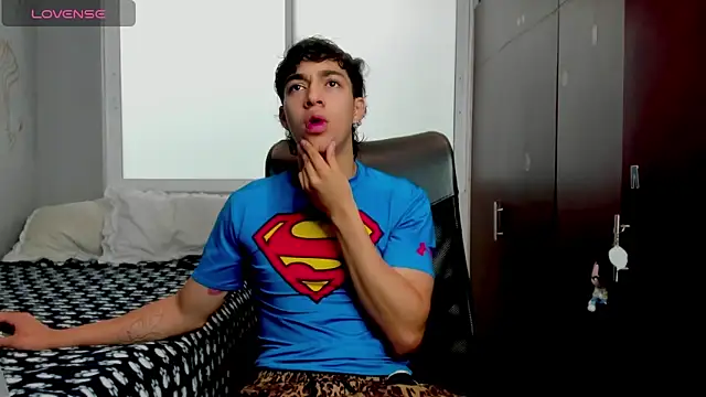 Snapshot of Noxx_starkK chatting on December 2025 06:02:02 PM Noxx starkK online show from December 2025 06:02:02 PM