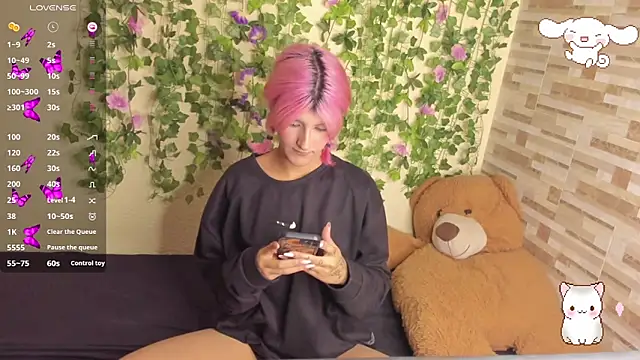Snapshot of Amy_Moonlight chatting on May 2026 09:13:01 PM Amy Moonlight online show from May 2026 09:13:01 PM
