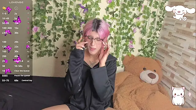 Snapshot of Amy_Moonlight chatting on June 2026 12:27:02 AM Amy Moonlight online show from June 2026 12:27:02 AM