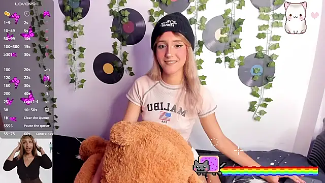 Amy Moonlight online show from September 2025 09:07:01 PM