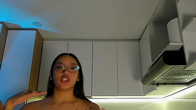 SusanClarck online show from November 2025 12:37:02 AM