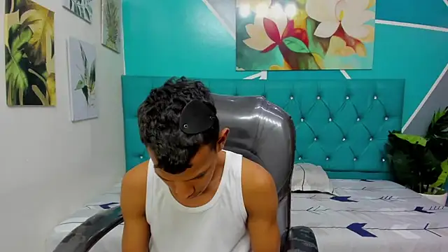 Snapshot of Rory_castro chatting on October 2025 10:49:02 PM Rory castro online show from October 2025 10:49:02 PM