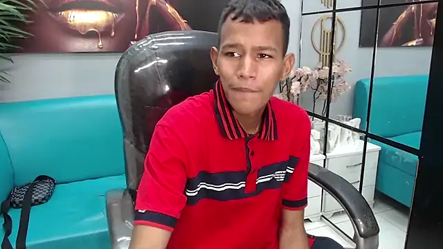 Snapshot of Rory_castro chatting on October 2025 06:51:01 PM Rory castro online show from October 2025 06:51:01 PM