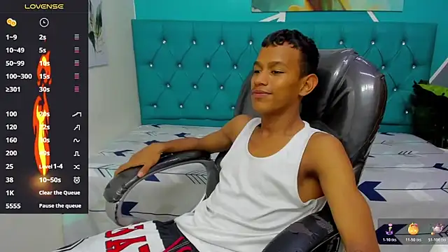 Snapshot of Rory_castro chatting on November 2025 10:48:01 PM Rory castro online show from November 2025 10:48:01 PM