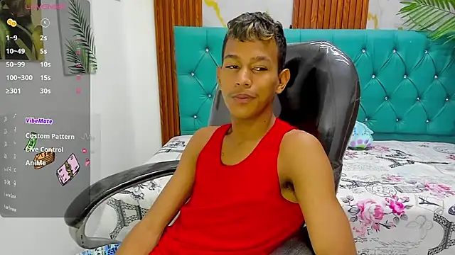 Snapshot of Rory_castro chatting on December 2025 10:37:01 PM Rory castro online show from December 2025 10:37:01 PM