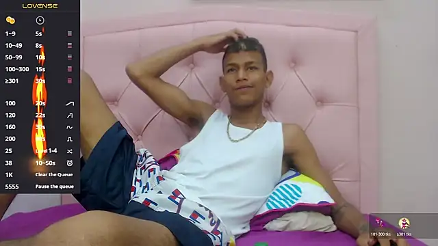 Snapshot of Rory_castro chatting on November 2025 06:12:02 PM Rory castro online show from November 2025 06:12:02 PM