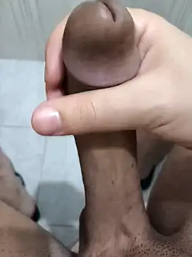 Napolitano22cm online show from December 2025 03:40:02 AM