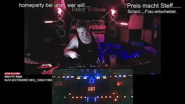 Wir2002Paar online show from November 2025 11:31:01 PM