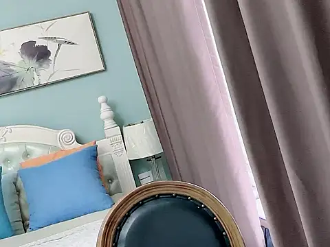 Snapshot of sarah111 chatting on October 2025 03:50:01 AM sarah111 online show from October 2025 03:50:01 AM