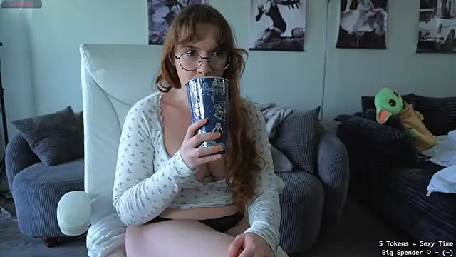 MissKatieBell online show from May 2026 10:13:01 PM