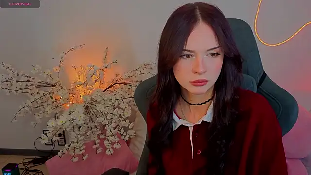 Adetta online show from March 2026 02:44:02 AM