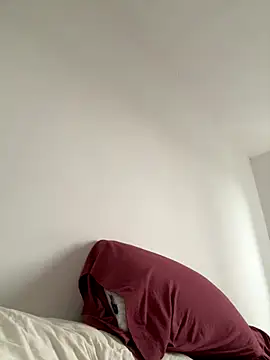 Snapshot of michael877675 chatting on October 2025 03:12:01 PM michael877675 online show from October 2025 03:12:01 PM