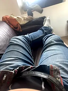 Snapshot of carapace31 chatting on November 2025 02:18:02 PM carapace31 online show from November 2025 02:18:02 PM