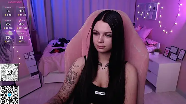 Snapshot of Michela_Fruet chatting on May 2026 01:11:02 AM Michela Fruet online show from May 2026 01:11:02 AM
