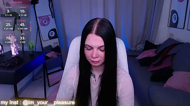 Snapshot of Michela_Fruet chatting on February 2026 01:05:02 AM Michela Fruet online show from February 2026 01:05:02 AM