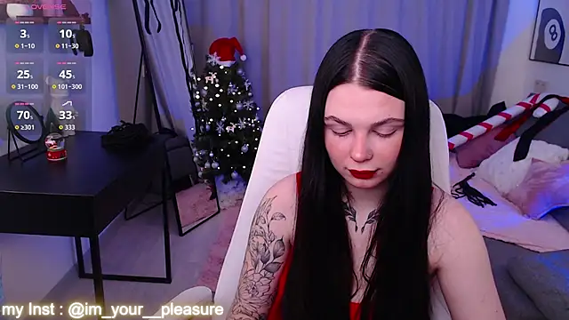 Snapshot of Michela_Fruet chatting on December 2025 01:11:01 AM Michela Fruet online show from December 2025 01:11:01 AM