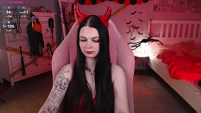 Michela Fruet online show from October 2025 01:05:01 AM