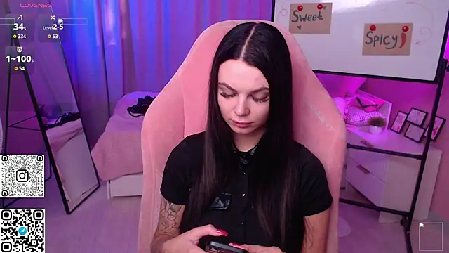 Snapshot of Michela_Fruet chatting on May 2026 01:08:01 AM Michela Fruet online show from May 2026 01:08:01 AM