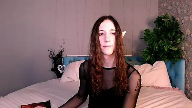 SilverMuse online show from December 2025 08:13:01 PM