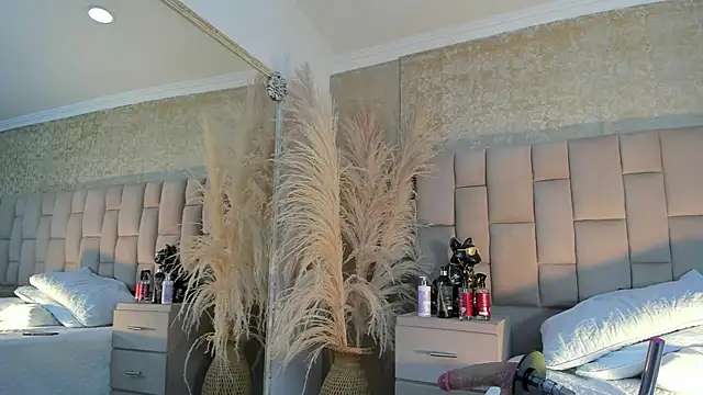 AmbarFoxx  online show from December 2025 10:31:01 PM