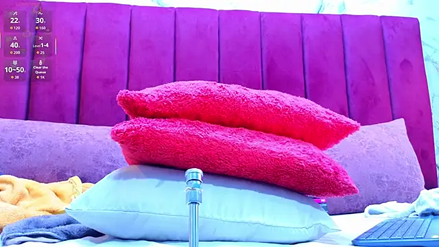 Snapshot of PrincePoppy chatting on January 2026 09:18:01 PM PrincePoppy online show from January 2026 09:18:01 PM