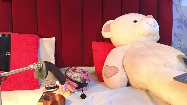 Snapshot of PrincePoppy chatting on October 2025 08:49:02 PM PrincePoppy online show from October 2025 08:49:02 PM