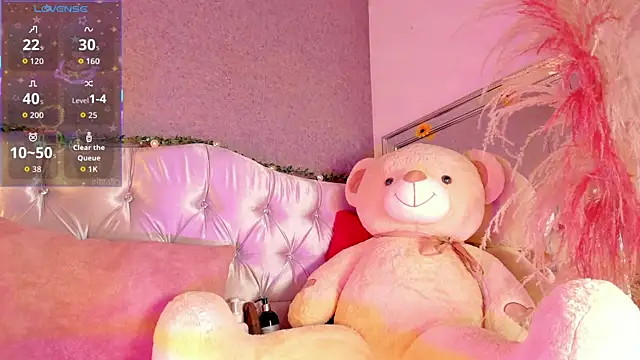 Snapshot of PrincePoppy chatting on September 2025 08:42:01 PM PrincePoppy online show from September 2025 08:42:01 PM