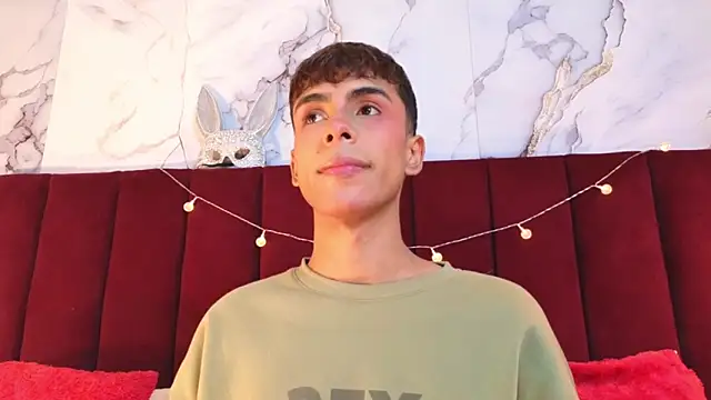 Snapshot of PrincePoppy chatting on September 2025 08:36:01 PM PrincePoppy online show from September 2025 08:36:01 PM