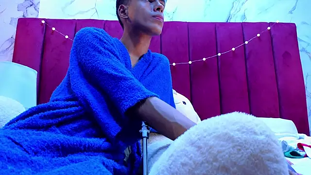 Snapshot of PrincePoppy chatting on December 2025 08:36:01 PM PrincePoppy online show from December 2025 08:36:01 PM